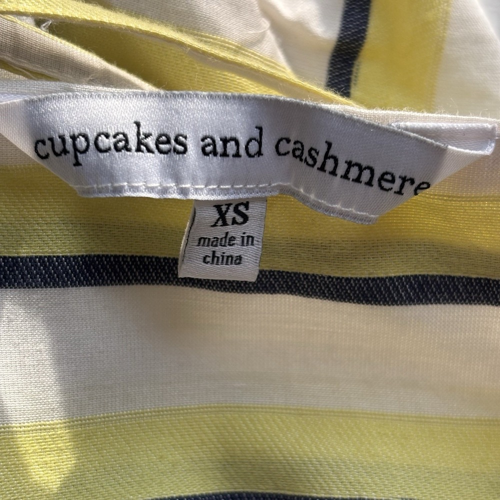 cupcakes and cashmere Women's Kerria Babydoll Top Size XS Yellow Stripe Coastal - Picture 4 of 10
